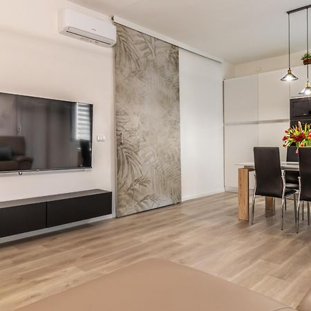 Gigi House Appartamento Piazza Mazzini 300M Dal Mare 利多迪迪耶索洛 外观 照片